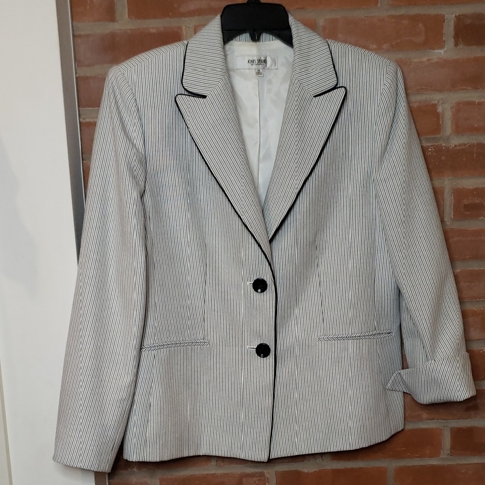 Jones Studio Black and White Striped Blazer